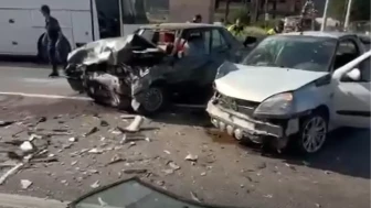 Yalova-İzmit yolunda meydana gelen zincirleme kaza!