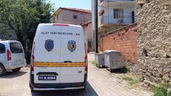 Balkondan Düşen Emekli Öğretmen Veysel S. Ağır Yaralandı!