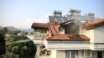 Muğla Fethiye'de Çatı Yangını: Hasar Hızla Büyüdü!