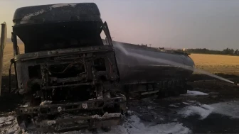 Mardin Nusaybin'de Zift Dolu Tankerde Çıkan Yangın Paniğe Neden Oldu!