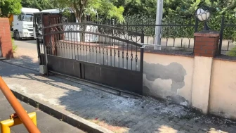Çekmeköy'de Demir Kapı  Eymen Budak'ın Üzerine Düştü: Hayatını Kaybetti!
