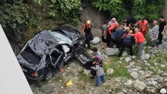 Rize Fındıklı İlçesinde Feci Kazada Bahtişen G. Öldü, 8 Kişi Yaralandı!