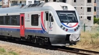 Nazilli'de Tren Çarpması: Mehmet Gökçen Hayatını Kaybetti!