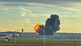 Amerika Kentucky'de UPS Kargo Uçağı Düştü: En Az 7 Ölü