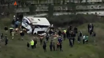 SON DAKİKA: ESENYURT'TA SERVİS OTOBÜSÜ KAZASI: 2 ÖLÜ, 9 YARALI