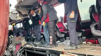 Osmaniye'de Feci Kaza: Otobüs TIR'a Çarptı, 7 Ölü 11 Yaralı. Kazada Ölenlerin İsimleri