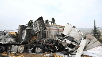 Gaziantep Otoyolunda Zincirleme TIR Kazası: 3 Araç Alev Aldı