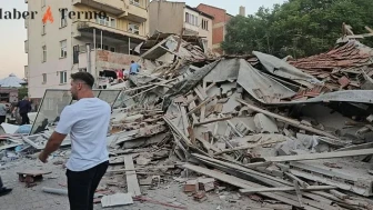 Balıkesir Sındırgı'da 6.1 Büyüklüğünde Deprem: 10 Bina Yıkıldı