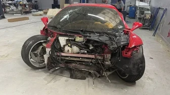 İstanbul'da Hakan Yılmaz 17 Milyon TL'lik Ferrari'yi Paramparça Etti