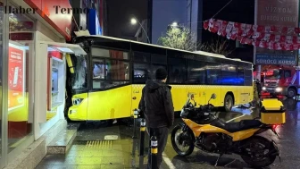 Kartal'da Kontrolden Çıkan İETT Otobüsü Binaya Çarptı: 6 Kişi Yaralandı