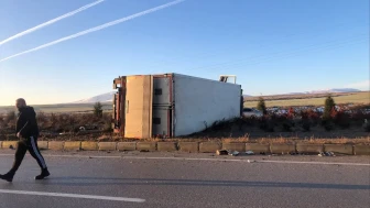 Afyonkarahisar'da Feci Kaza: İl Özel İdaresi Personeli Hayatını Kaybetti