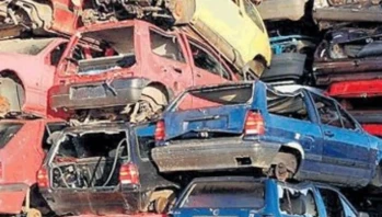 hurda araçlar ötv indirimi ile ilgili Son Dakika! 2025 yılında 25 yaş ve üzeri araç sahiplerine yönelik hurda teşviki ve ÖTV indirimi müjdesi yakında gelebilir.