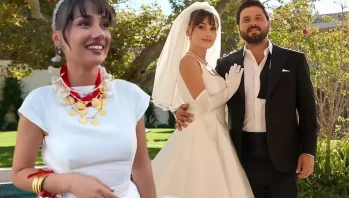 Mardin'de kına gecesi yapan oyuncu Sevda Erginci Yunanistan'da evlendi