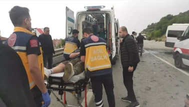 Gemlik'te minibüs-otomobil kazasında 12 kişi yaralandı!
