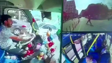 Adana'da Minibüs Kazasında Yaşlı Adam  İbrahim K. Hayatını Kaybetti!
