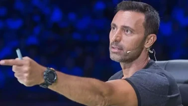 Tepkiler sonrası Mustafa Sandal sahneye çıkıp özür diledi