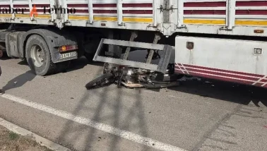 Hatay'da Feci Kaza: TIR ile Motosiklet Çarpıştı, 1 Kişi Öldü