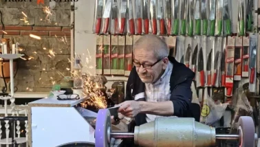 7. Kuşak Bıçak Ustası 60 Bin TL'ye Çırak Bulamıyor