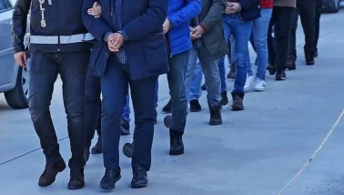 Döner zinciri şirketine yönelik gerçekleştirilen FETÖ operasyonunda 353 kişi gözaltına alındı.