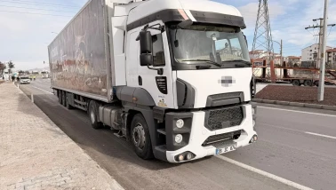 Afyonkarahisar Bolvadin'de Tır Mopete Çarptı: 1 Ölü, 3 Yaralı Var!