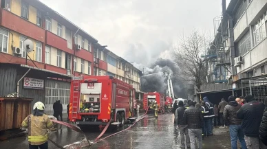 Başakşehir'de bulunan kauçuk atölyesinde çıkan yangın panik yarattı!
