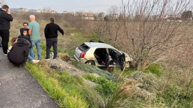 Bursa'da İki Otomobilin Çarpıştığı Kazada 3 Yaralı