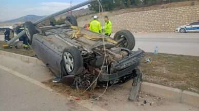 Çorum'da Kaza: Aydınlatma Direğine Çarpan Hamit Çolak Takla Attı!