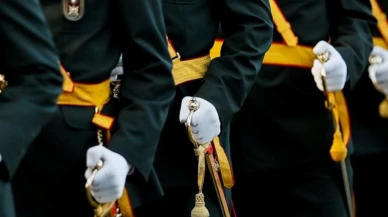 Askeri öğrenciler için yatay geçiş yasağı getirildi: Resmi Gazete'de duyuruldu