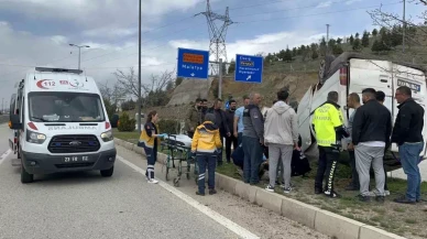Elazığ'da Trafik Kazasında Bir Sürücü Yaralandı, Kazaya Ekipler Sevk Edildi