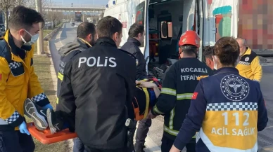 Elektrikli bisikletten düşen hamile kadın karnındaki bebeğiyle hayatın