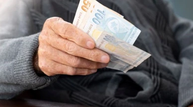 Emekli ikramiyesi miktarı 4 bin TL oluyor. Yeni teklif yarın Genel Kurul'a sunulacak.