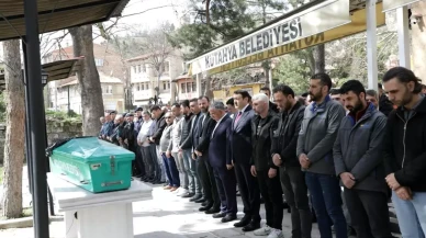 Kütahya'da 15 yaşındaki genç lise öğrencisi trajik bir şekilde yaşamını yitirdi.