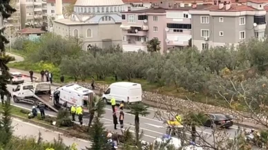 Bursa'da acil sağlık hizmeti veren ambulans kaza yaptı!