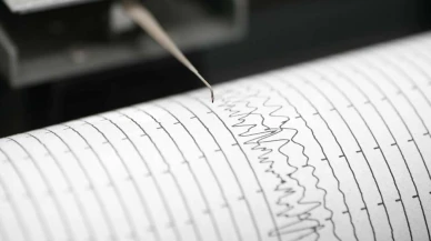 Denizli Pamukkale'de meydana gelen 3,9 büyüklüğündeki deprem paniğe yol açtı.