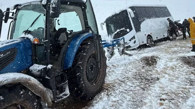 Gaziantep'te cam kırıkları arasından kurtularak hayatta kaldılar!