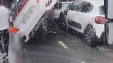 Esenyurt'ta Kaza: Otomobil Park Halindeki Aracın Üzerine Uçtu!