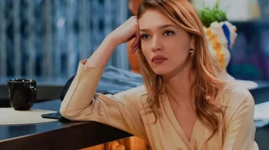 Melisa Döngel cesur elbisesiyle sahile damga vurdu!