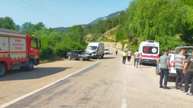 Adana Saimbeyli'de Kaza: Ayşe Durmuşoğlu Öldü, Şinasi Yıldırım Yaralı!