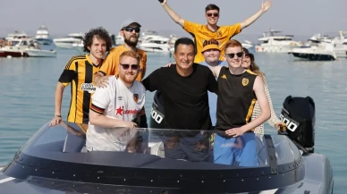 Acun Ilıcalı, Hull City Taraftarlarını Çeşme'de Yatta Ağırladı!