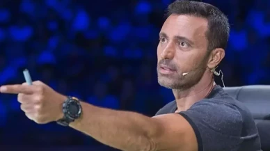 Tepkiler sonrası Mustafa Sandal sahneye çıkıp özür diledi