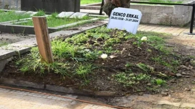 Rahmetli Sanatçı Genco Erkal'ın Olmayan Mezar Bloğu