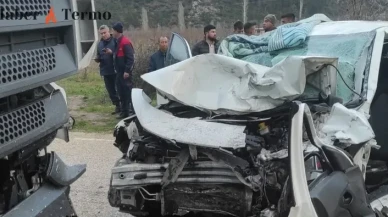 Eğirdir'de Korkunç Kaza: Park Halindeki Kamyona Çarpan 2 Genç Can Verdi