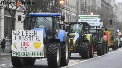 Berlin’de Çiftçi İsyanı: "Artık Bıktık!" Diyen Binlerce Üretici Sokaklara Döküldü!