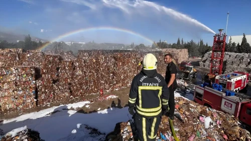 Kahramanmaraş'ta Kağıt Fabrikasında Büyük Yangın Çıktı!