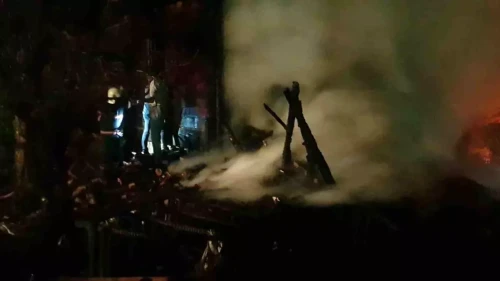 Sakarya Taraklı'da Samanlık Yangını Evi Ateşe Verdi!