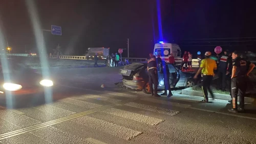 Aydın'da Trafik Kazası: 2 Kişi Öldü, 3 Kişi Yaralandı!