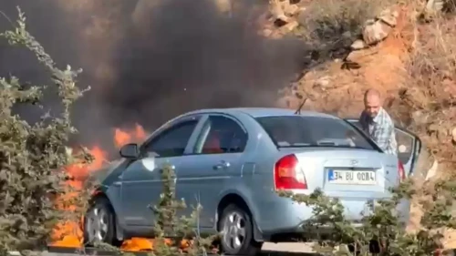 Bursa'da Bir Otomobil Felaket Şekilde Yandı! Endişeli Anlar Yaşandı