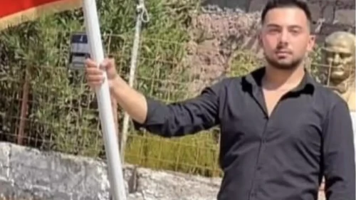 İzmir Dikili'de Muhammet Kulak Balıklama Atlarken Hayatını Kaybetti!
