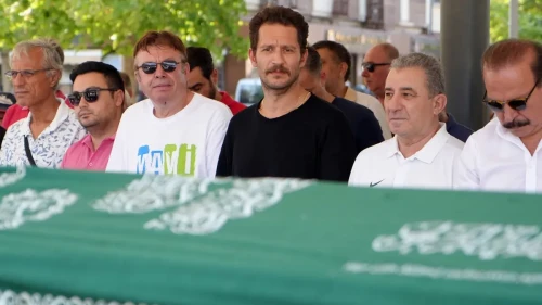 Uraz Kaygılaroğlu'na doğum gününde acı haber! Dedesini kaybetti!