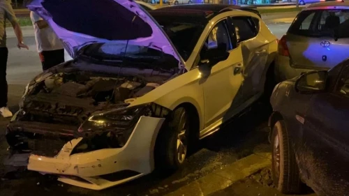 Kartal Sahil Yolu'nda Zincirleme Kaza: 2 Kişi Yaralandı!